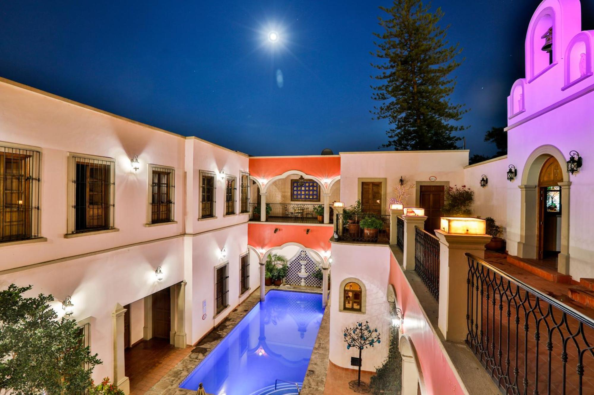 Gran Casa Sayula Galeria & Spa Екстериор снимка